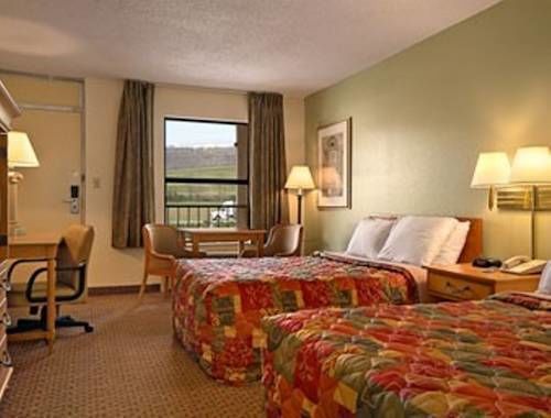 Quality Inn Bristol Room photo