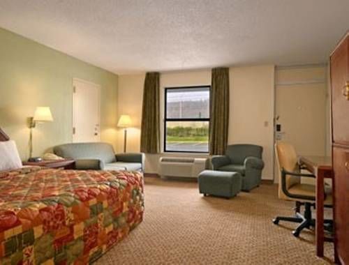 Quality Inn Bristol Room photo